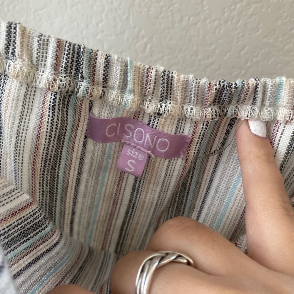 Cisono - size small light colored  jumper - Picture 8 of 9